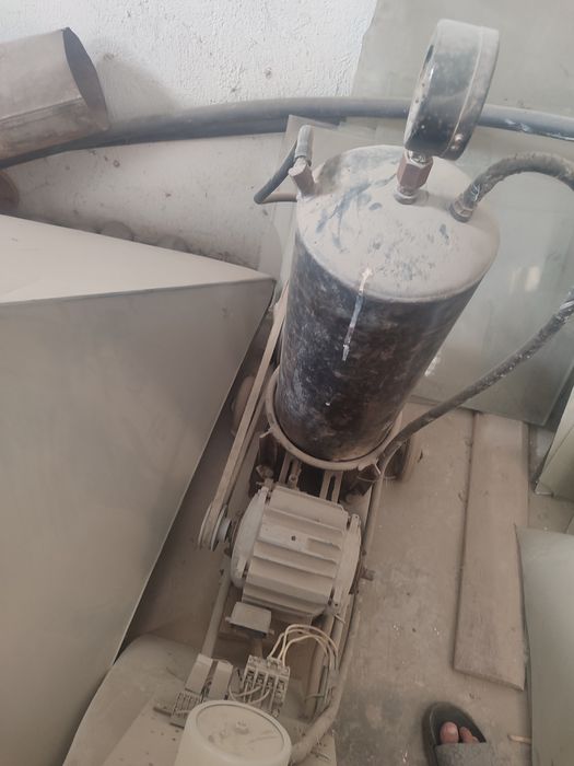 Продается компрессор воздушный