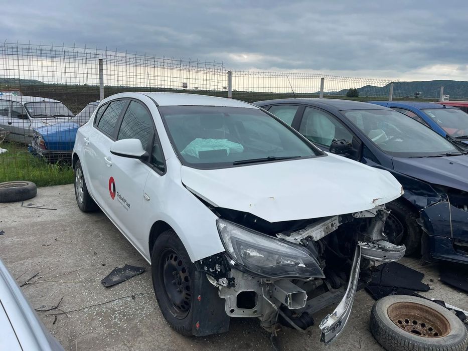 Dezmembrari Opel Astra J 1.7CDTI / DTS