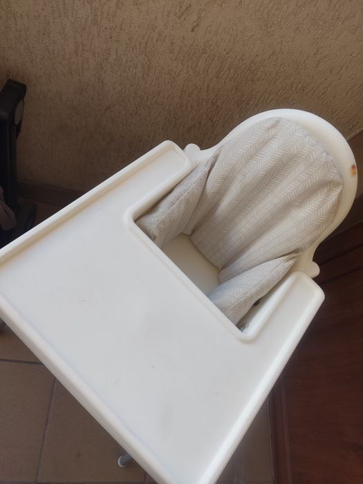 Scaun pt masă bebe