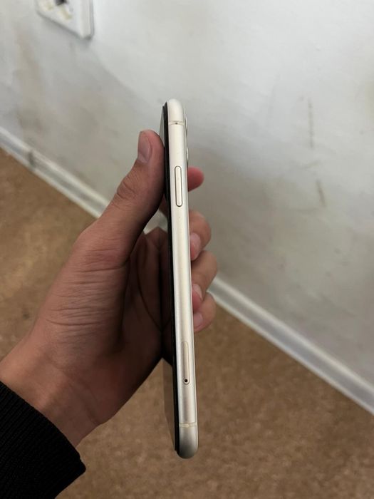 iPhone 11 без никакой минусов акб 78