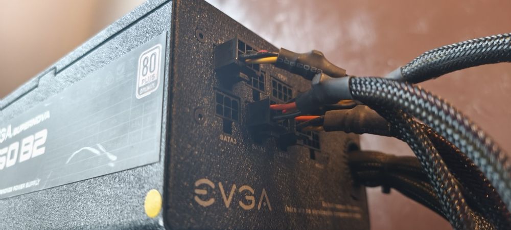 Vând sursă EVGA SUPERNOVA 750 B2