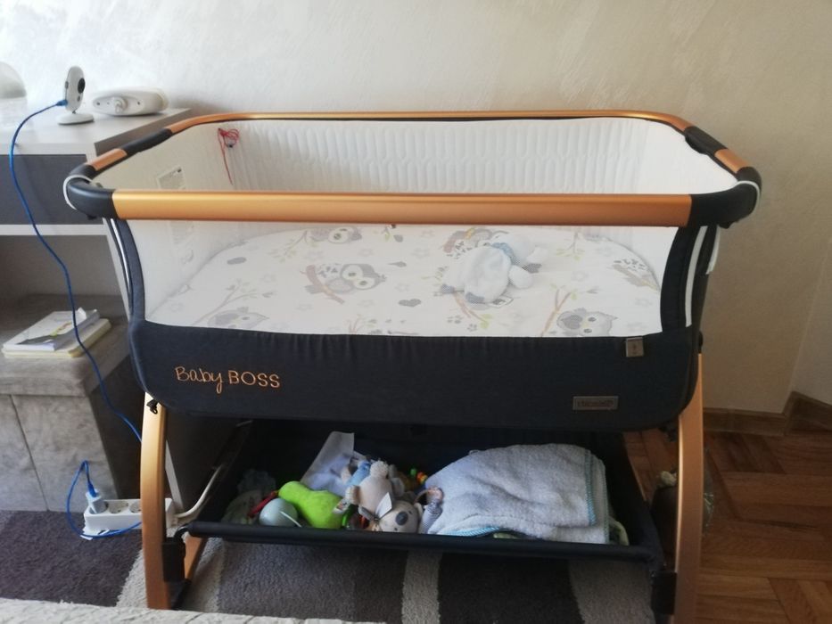 Кошара next to me