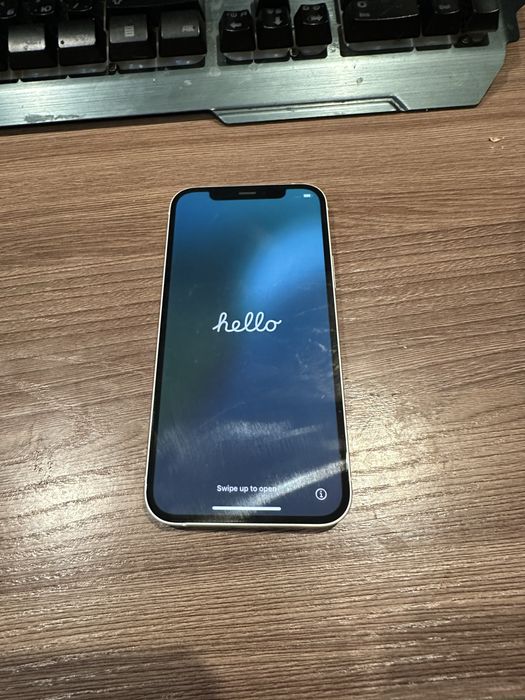 Продам Айфон 12 iPhone 12