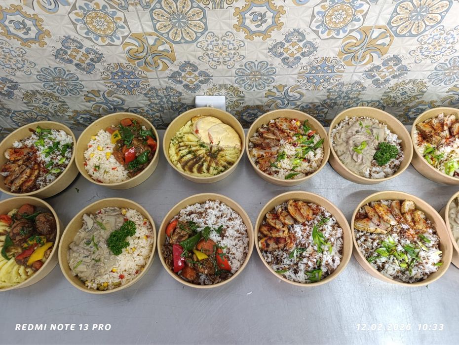 Доставка горячих обедов по городу Алматы