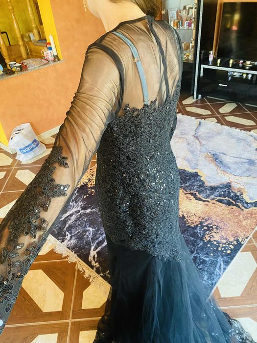 Vand rochie lunga de seara