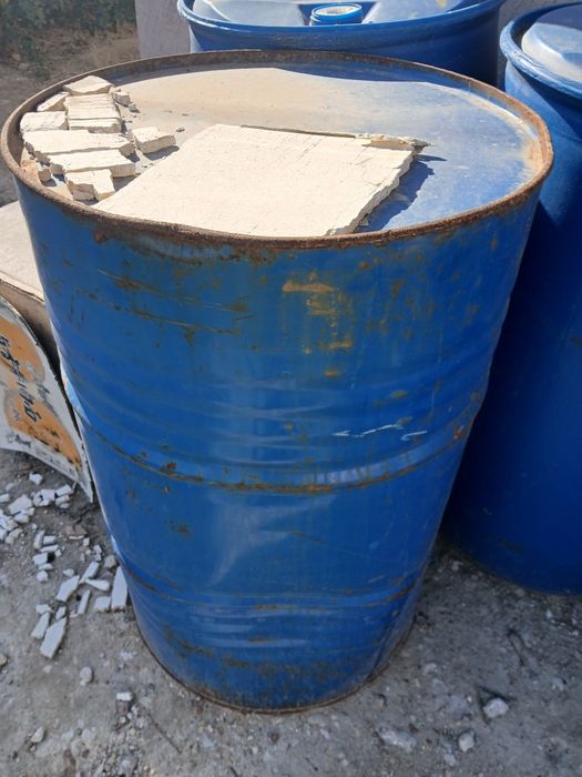 Продам бочки пластик.
