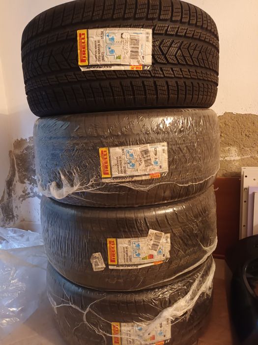 Anvelope de iarna Pirelli 295 45 r19