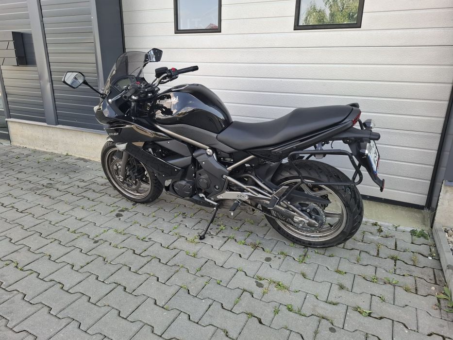 Moto M Parts Ploiesti vinde Kawasaki Er 6 F Abs model 2009 cu putini km. Inmatriculata