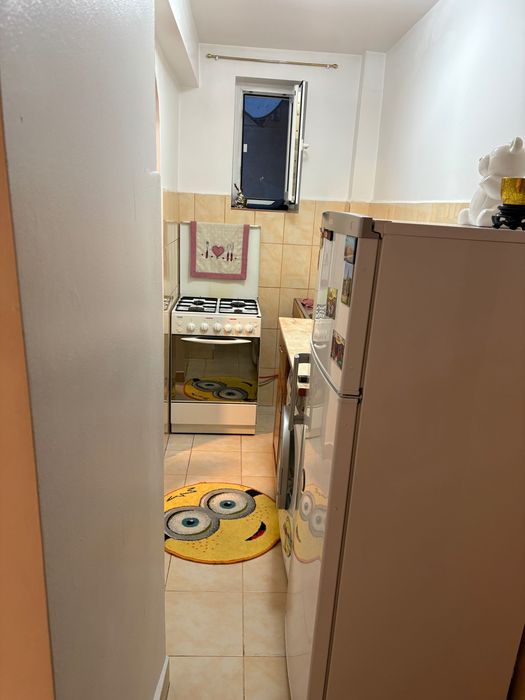 Închiriez apartament
