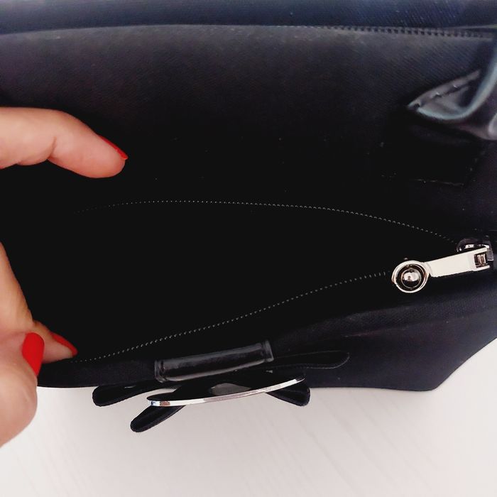 Черна малка чанта