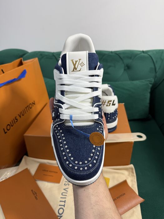 Adidasi Louis Vuitton piele naturala 100% Premium Full Box colectie noua