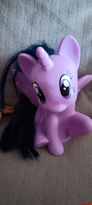 Майлитл пони хамбро