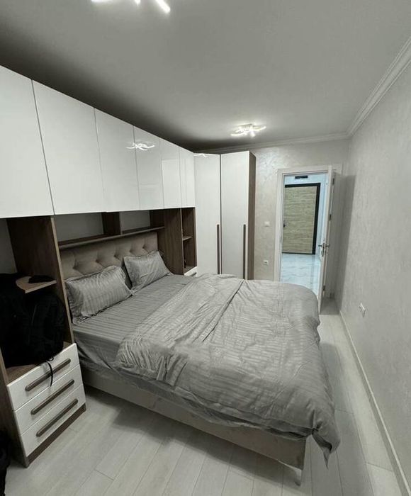 Дава се под наем Двустаен апартамент в Пловдив, Кършияка - 74 кв.м за 587 € - Снимка #2