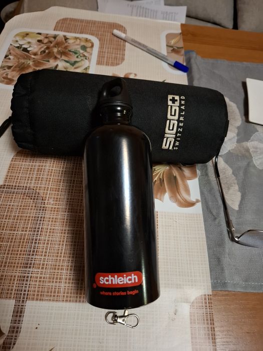 Sigg swiss made бутилка с калъф