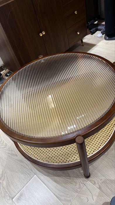 Журнальный столик