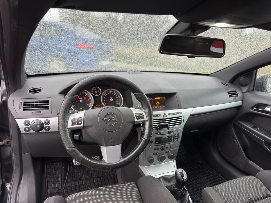 Opel Astra H GTC 1.9 CDTI 150 CP OPC Line