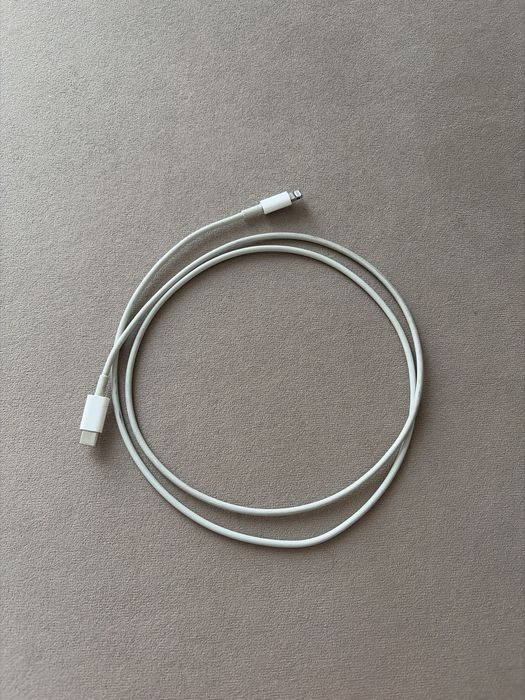 Продам зарядка  от apple оригинал