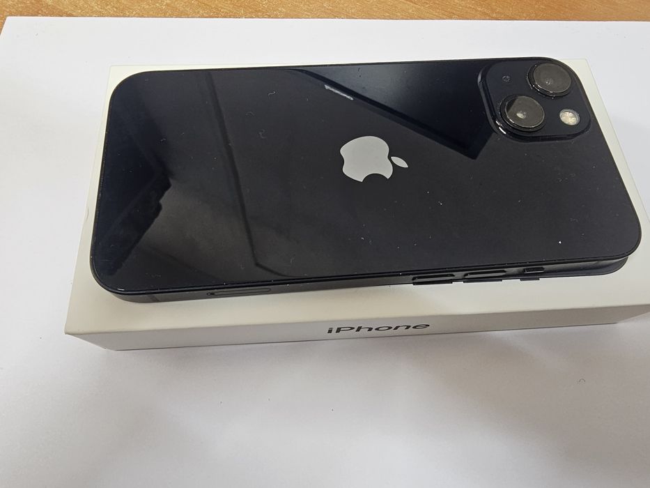 Продам Iphone 13 128g