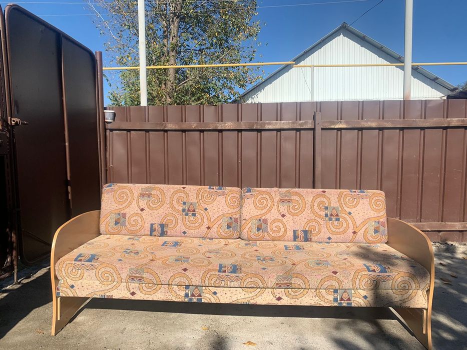 Продам 2 раздвижные тахты