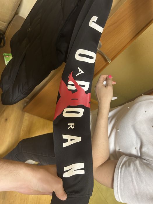 Якета Jordan.