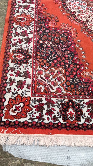 Covor persan folosit