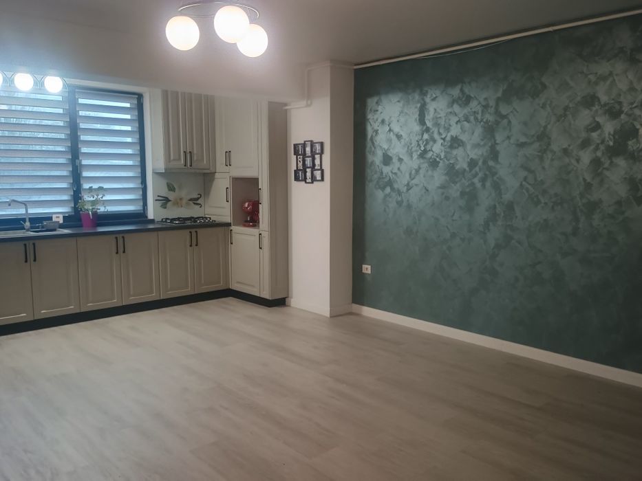 Vând apartament 2