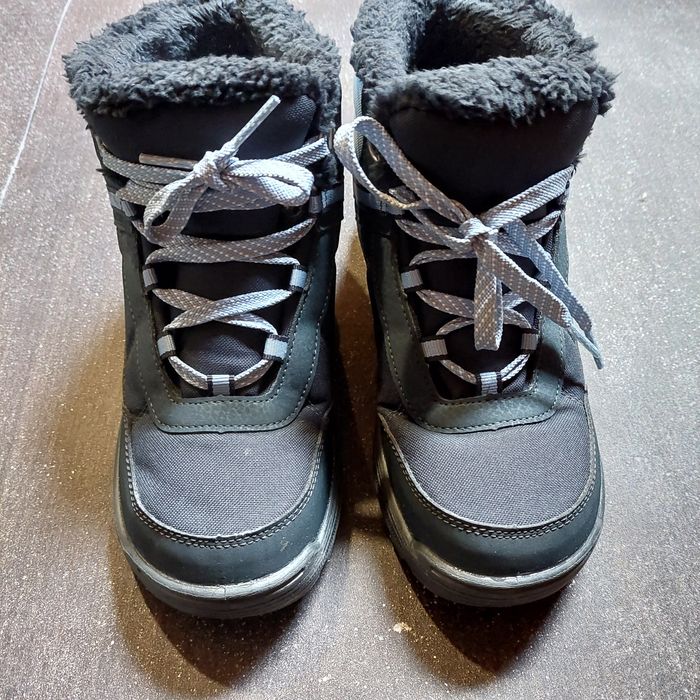 Зимни обувки 37 номер 23.5 см. стелка