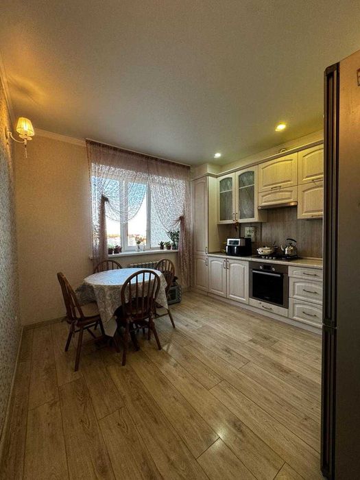 Продам 3х комн кв Батыс с ремонтом