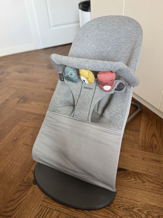 Balansoar BabyBjorn Bliss + bara de jucarii