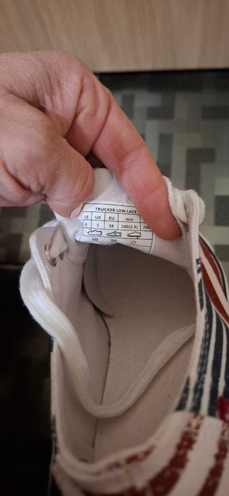 Кецове Levi's НОВИ