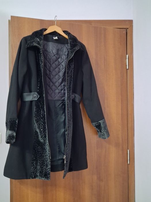 Продавам елегантно дамско палто.