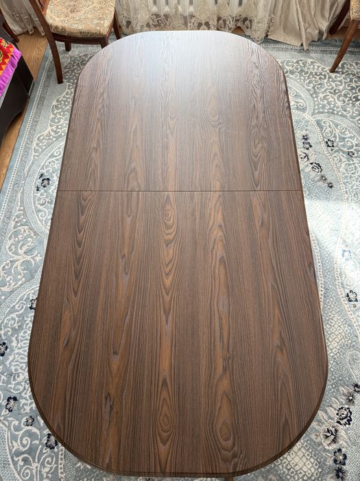 Гостиный стол со стульями