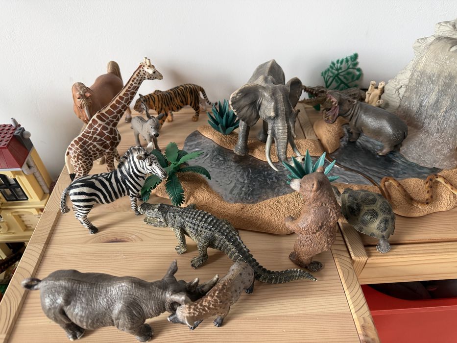 Ръчно рисувани фигурки SCHLEICH