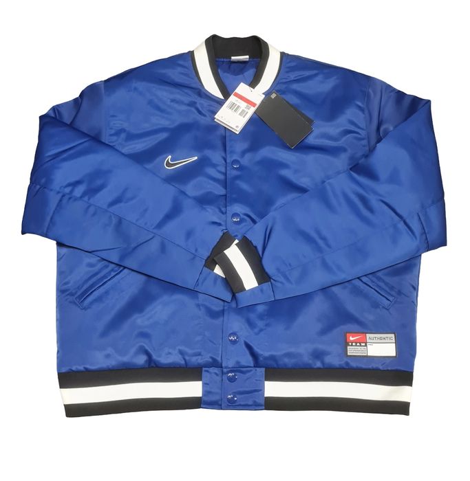 Мъжко Яке Nike Sb Terma-Fit 

Чисто ново с етикети. 

Размер L

Цена 1