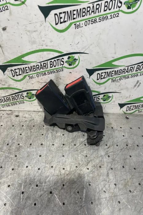 Teaca spate mijloc 8K0 857 739 B Audi A4 2008