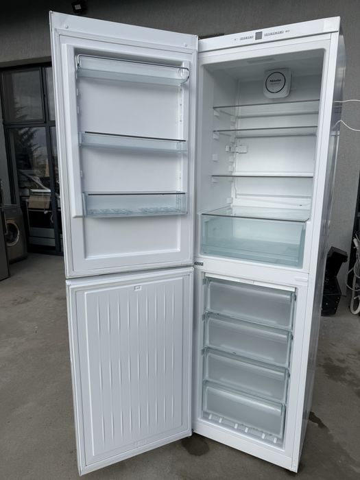 Хладилник с Фризер Миеле