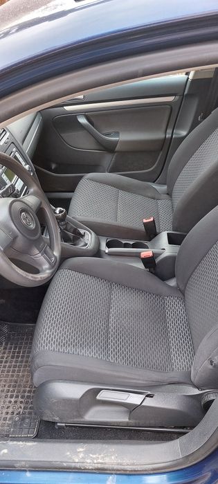 Volkswagen Golf 6 2011 1.6 tdi 105 cp euro 5