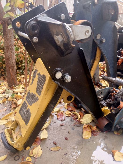 дамкрат ва разбартовкалага эхтиёт қисмлари  бор ундан ташқари ремонт