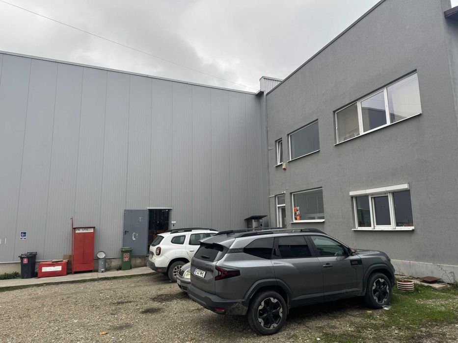 Proprietate industriala de inchiriat 2600 m2 utili : HALA + BIROURI