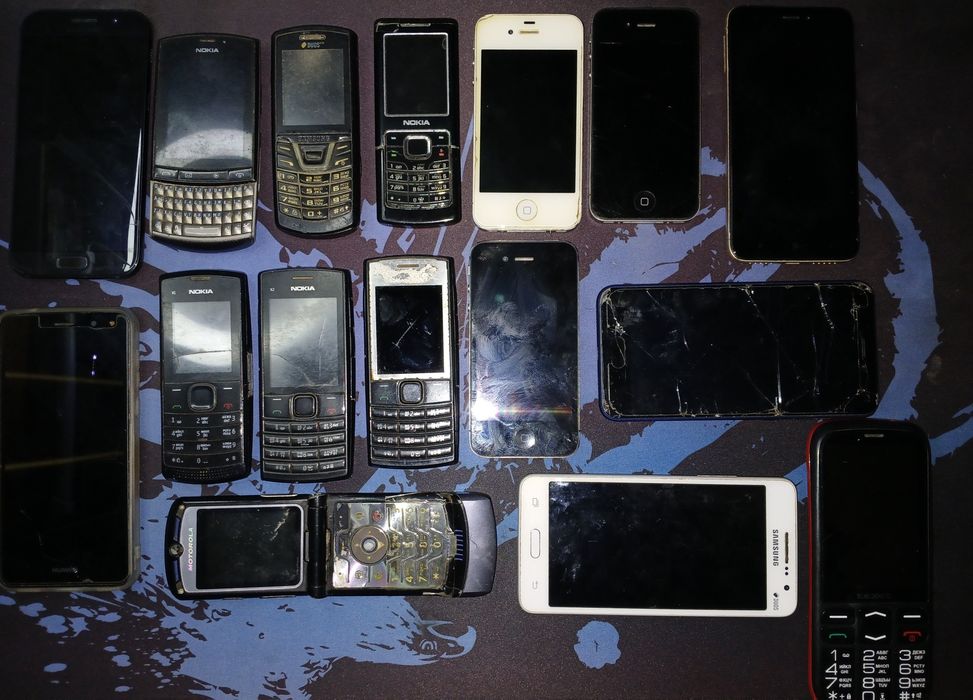 Телефоны разные на запчасти