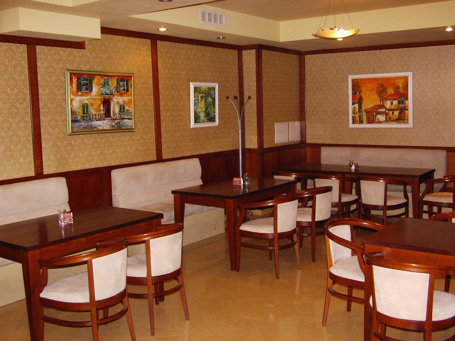 Продава се Магазин в Кюстендил, Бузлуджа - 308 кв.м за 780 €/кв.м - Снимка #3