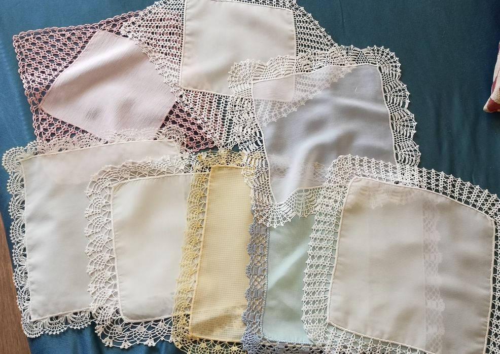 Носни кърпички плетени на една кука