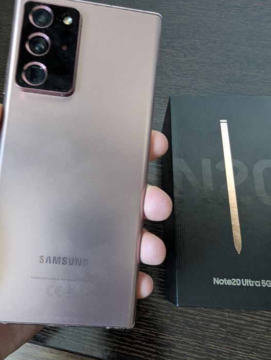 Vând Note 20 ULTRA, display necesită schimbat