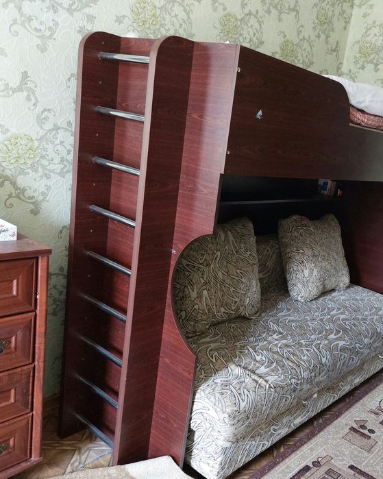 Двухярусный кровать