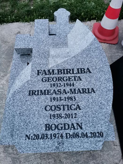 Monumente Funerare Falticeni