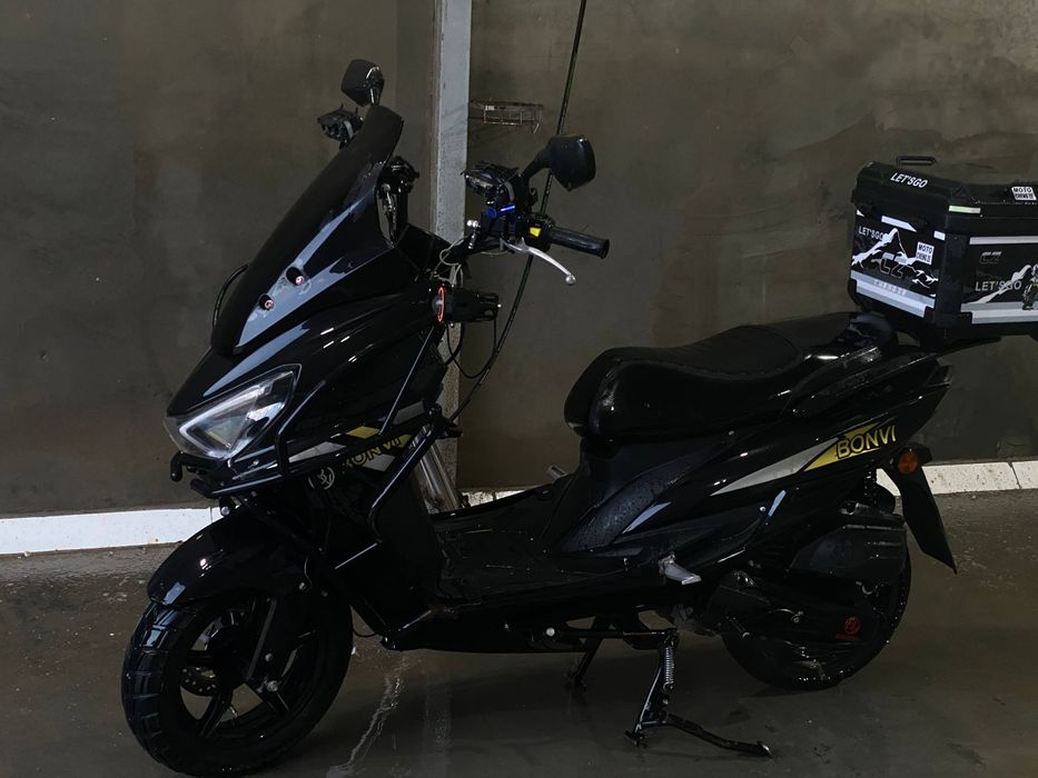 Skuter 150 kub 2025 yili dekabrda olingan