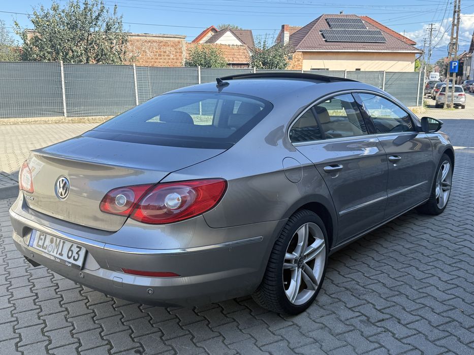 Vând passat cc 18 benzină