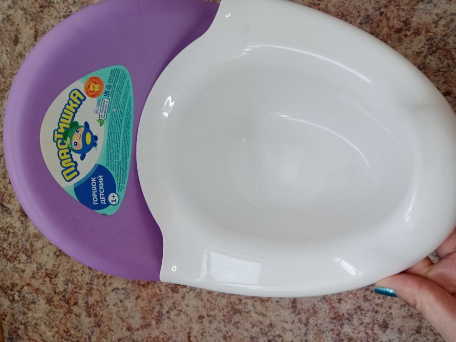 Продам горшок детский