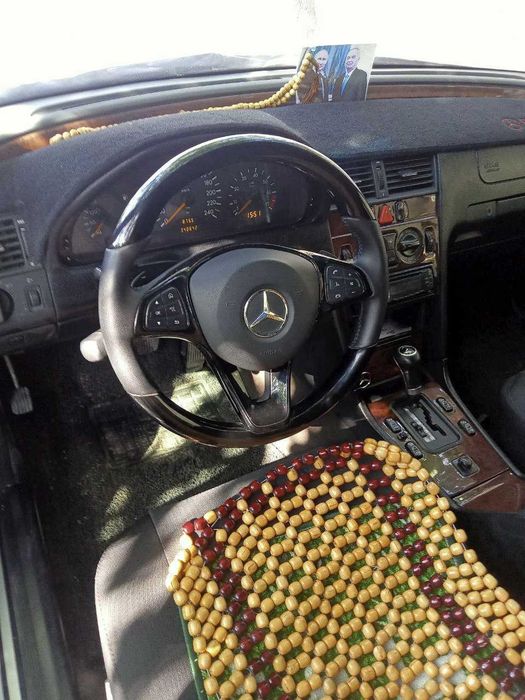 Mersedes benz W202