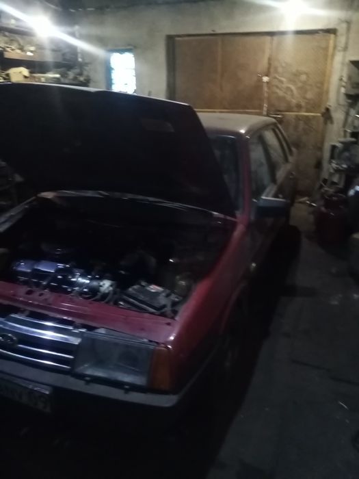 Автомобиль ваз 21099